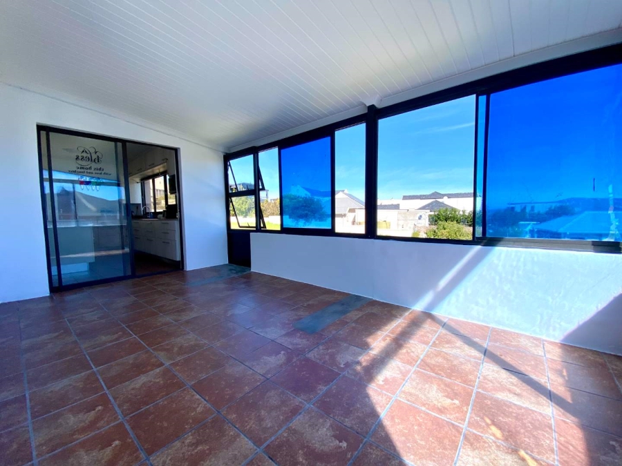 7 Bedroom Property for Sale in Myburgh Park Western Cape